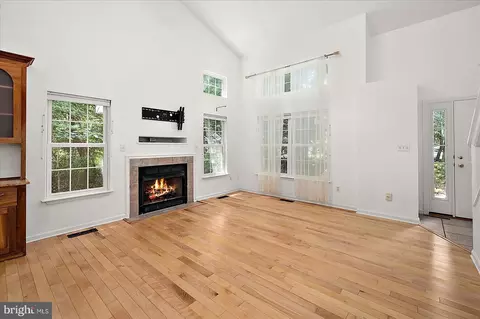 Living - 10 Laurel Trl, Ocean Pines, MD 21811 photo 3 of 7