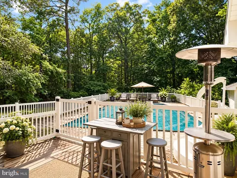 Exterior - 10541 Shady Dr, Berlin, MD 21811 photo 6 of 11