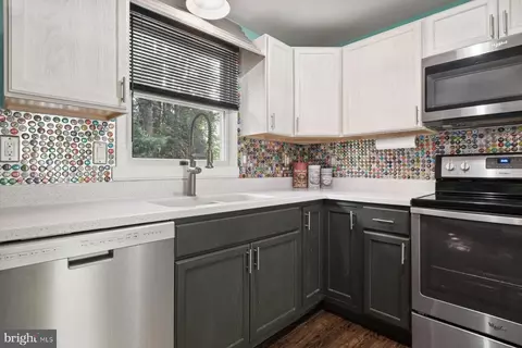 Kitchen - 3 Boston Dr, Berlin, MD 21811 photo 3 of 4