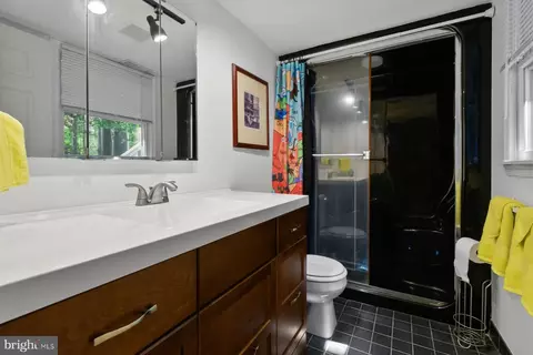 Bath - 3 Boston Dr, Berlin, MD 21811 photo 1 of 3