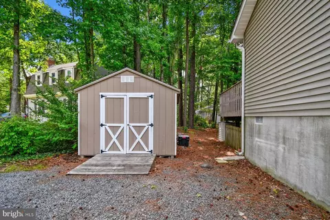 Exterior - 3 Boston Dr, Berlin, MD 21811 photo 6 of 8