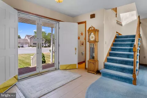 Entry Way - 24 Stacy Ct, Ocean Pines, MD 21811 photo 2 of 8