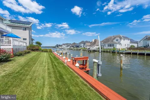 Exterior - 24 Stacy Ct, Ocean Pines, MD 21811 photo 9 of 15
