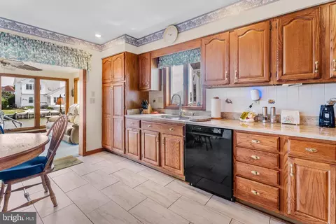 Kitchen - 24 Stacy Ct, Ocean Pines, MD 21811 photo 3 of 3
