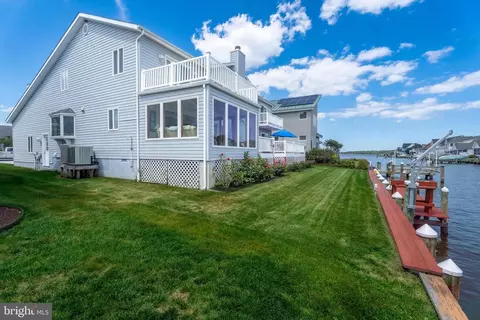 Exterior - 24 Stacy Ct, Ocean Pines, MD 21811 photo 4 of 15