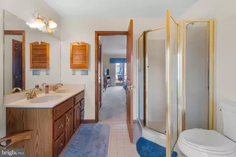 Bath - 24 Stacy Ct, Ocean Pines, MD 21811 photo 5 of 8