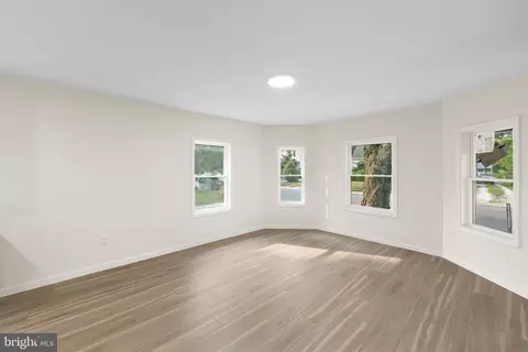 Living - 12 Burley St, Berlin, MD 21811 photo 3 of 4