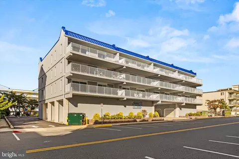6 137th St #303, Ocean City, MD 21842
