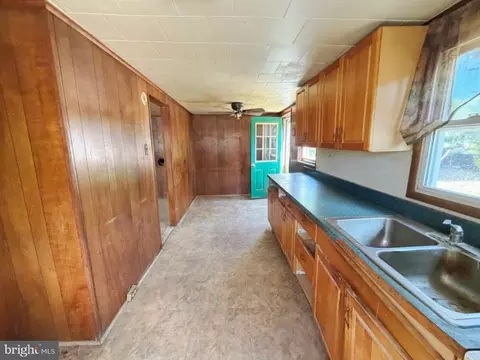 Entry Way - 10531 Harrison Rd, Berlin, MD 21811 photo 1 of 4