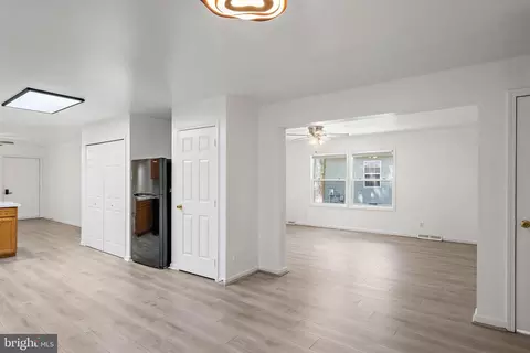 Living - 15 Lord Guy Ter, Ocean Pines, MD 21811 photo 6 of 9