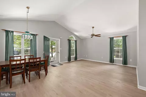 Living - 9 Camelot Cir, Ocean Pines, MD 21811 photo 2 of 6