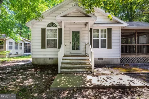 Exterior - 9 Camelot Cir, Ocean Pines, MD 21811 photo 3 of 16