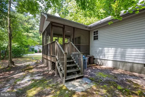Exterior - 9 Camelot Cir, Ocean Pines, MD 21811 photo 14 of 16