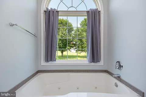 Bath - 10671 Cathell Rd, Berlin, MD 21811 photo 1 of 7