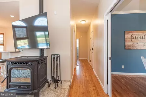 Entry Way - 10671 Cathell Rd, Berlin, MD 21811 photo 5 of 12