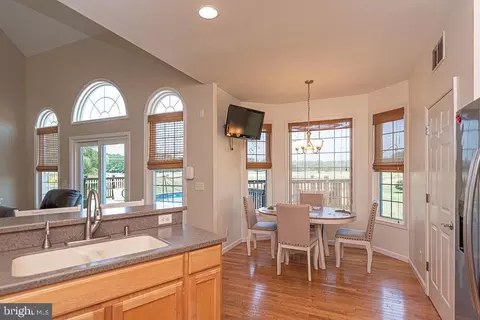 Kitchen - 10671 Cathell Rd, Berlin, MD 21811 photo 4 of 5