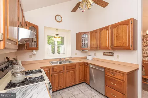 Kitchen - 9 Bearberry Rd, Ocean Pines, MD 21811 photo 2 of 3