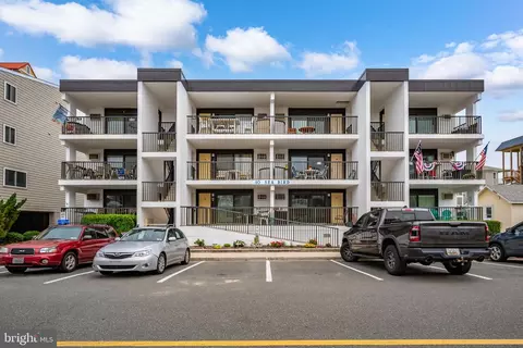10 140th St #301, Ocean City, MD 21842