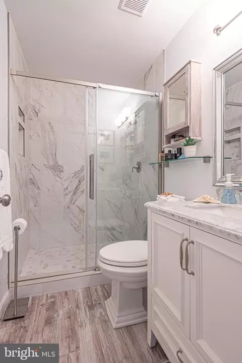 Bath - 39 King Richard Rd, Ocean Pines, MD 21811 photo 6 of 11