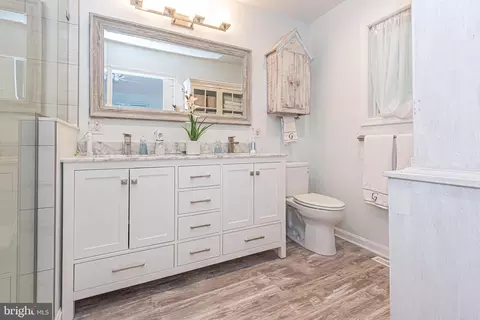 Bath - 39 King Richard Rd, Ocean Pines, MD 21811 photo 1 of 11