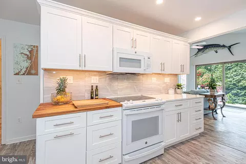 Kitchen - 39 King Richard Rd, Ocean Pines, MD 21811 photo 3 of 8