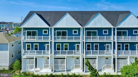 106 75th St #3, Ocean City, MD 21842