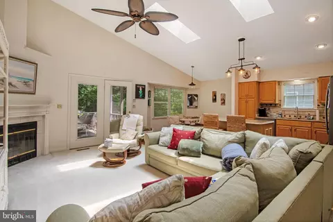 Living - 62 Martinique Cir, Ocean Pines, MD 21811 photo 2 of 5