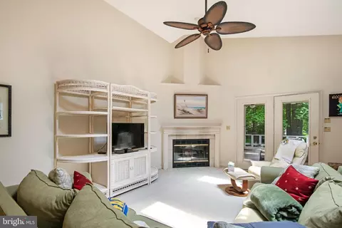 Living - 62 Martinique Cir, Ocean Pines, MD 21811 photo 5 of 5
