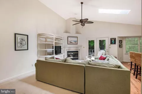 Living - 62 Martinique Cir, Ocean Pines, MD 21811 photo 4 of 5