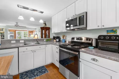 Kitchen - 180 Teal Cir, Ocean Pines, MD 21811 photo 4 of 5