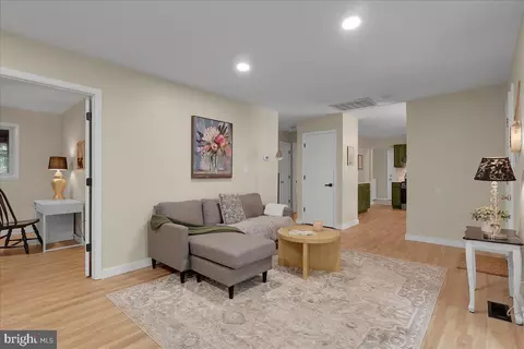 Entry Way - 10 Stonemeadow Ct, Ocean Pines, MD 21811 photo 1 of 3