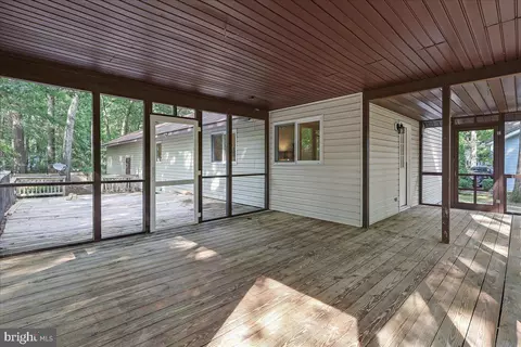Exterior - 10 Stonemeadow Ct, Ocean Pines, MD 21811 photo 4 of 13
