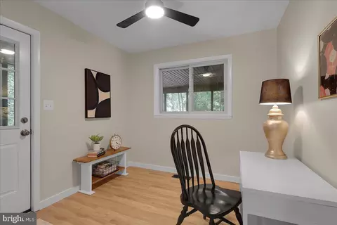 Entry Way - 10 Stonemeadow Ct, Ocean Pines, MD 21811 photo 2 of 3