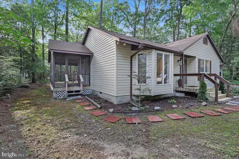 Exterior - 10 Stonemeadow Ct, Ocean Pines, MD 21811 photo 11 of 13