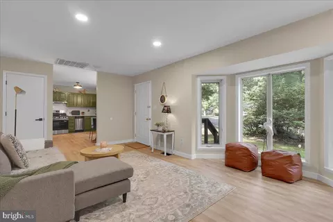 Living - 10 Stonemeadow Ct, Ocean Pines, MD 21811 photo 3 of 3