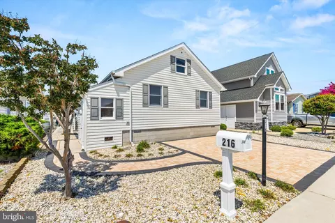 216 Beachcomber Ln, Ocean City, MD 21842