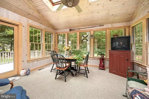 Exterior - 10376 Georgetown Rd, Berlin, MD 21811 photo 5 of 22