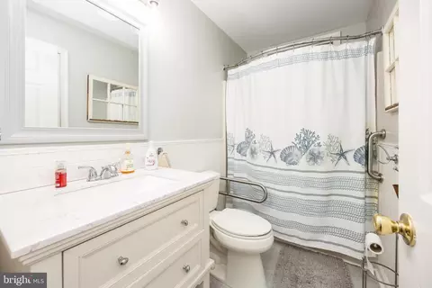 Bath - 10376 Georgetown Rd, Berlin, MD 21811 photo 1 of 2