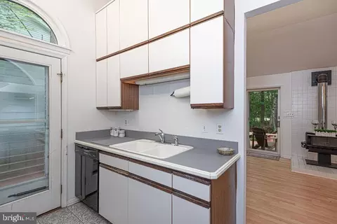Kitchen - 6 Briarcrest Dr, Ocean Pines, MD 21811 photo 3 of 5
