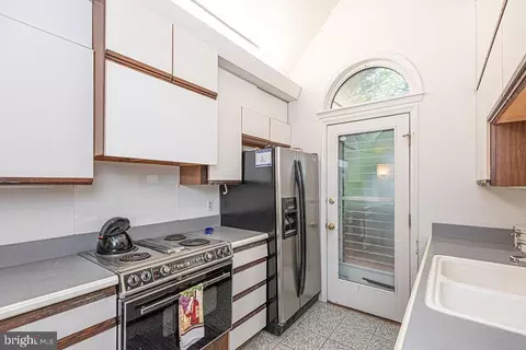 Kitchen - 6 Briarcrest Dr, Ocean Pines, MD 21811 photo 5 of 5