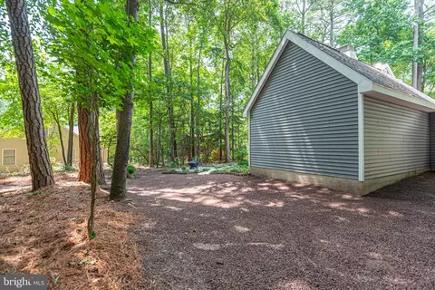Exterior - 11 Seafarer Ln, Ocean Pines, MD 21811 photo 13 of 19