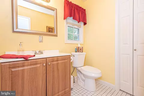 Bath - 11 Seafarer Ln, Ocean Pines, MD 21811 photo 4 of 6