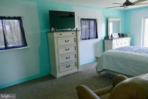 Bedroom - 20 E Mallard Dr E, Berlin, MD 21811 photo 2 of 2