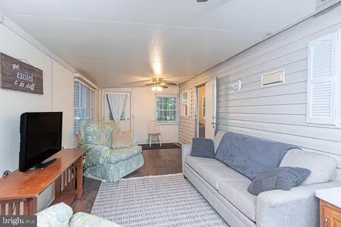 Exterior - 122 Skipjack Cir, Berlin, MD 21811 photo 8 of 11
