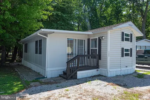 Exterior - 122 Skipjack Cir, Berlin, MD 21811 photo 3 of 11