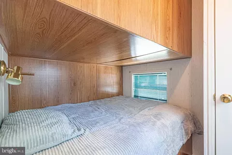 Bedroom - 122 Skipjack Cir, Berlin, MD 21811 photo 5 of 7
