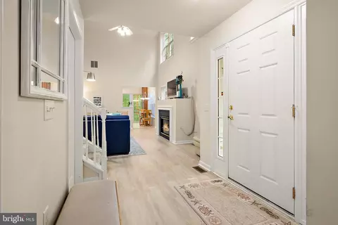 Entry Way - 30 Chatham Ct, Ocean Pines, MD 21811 photo 3 of 6