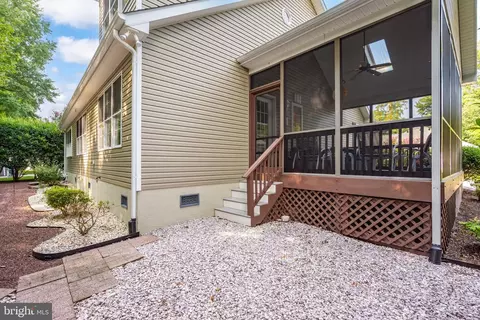 Exterior - 3 Links Ln, Berlin, MD 21811 photo 7 of 24