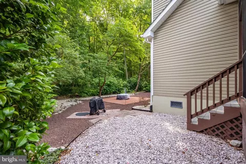 Exterior - 3 Links Ln, Berlin, MD 21811 photo 6 of 24