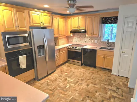 Kitchen - 3 Links Ln, Berlin, MD 21811 photo 2 of 6